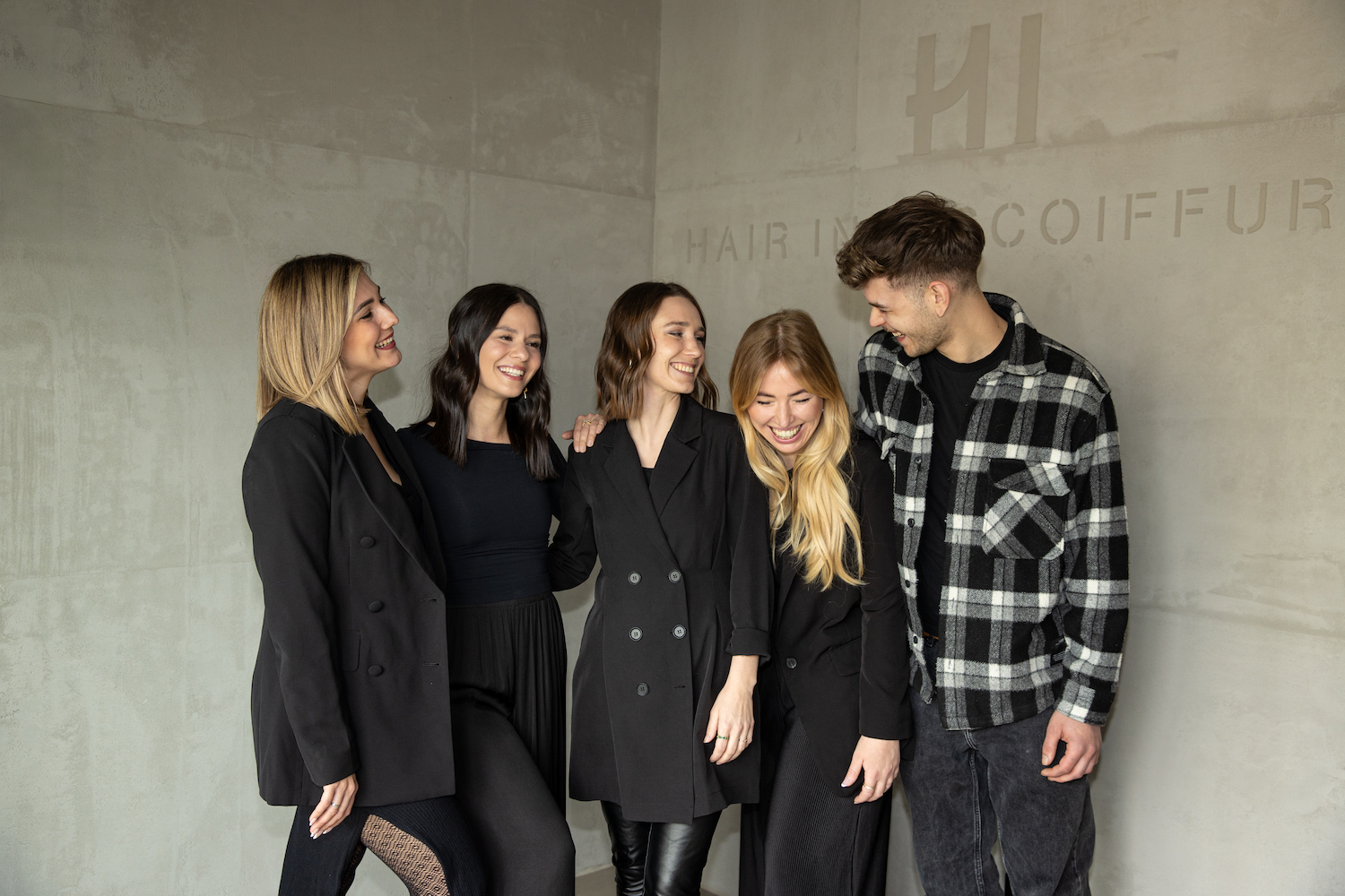 Hair Intercoiffure | Über uns als Balayage Expert*innen